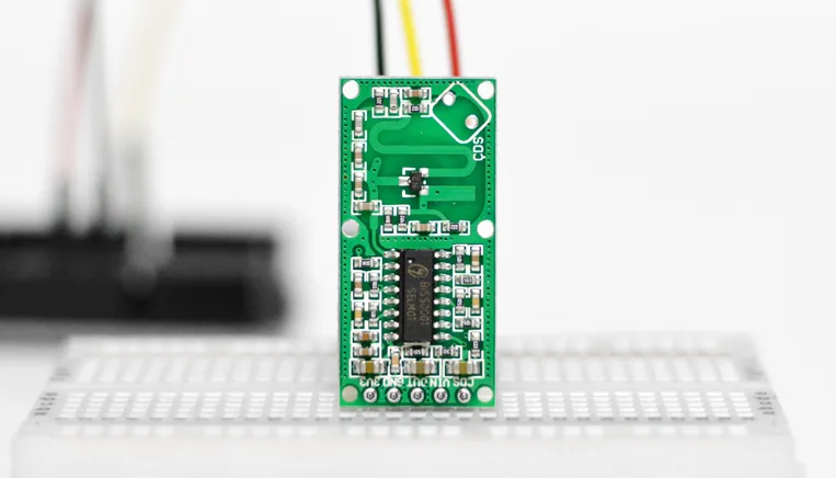 Arduino-Tutorial-for-Interfacing-RCWL0516-Microwave-Radar-Motion-Sensor